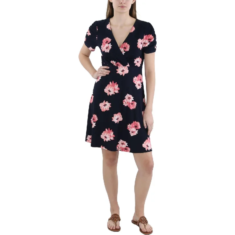 Petites Womens Floral Print Recycled Polyester Fit & Flare Dress Tunics Solid Classic
