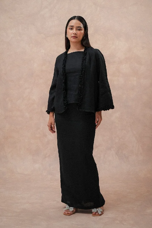 The Classic Pleated Linen Skirt in Ebony elastic waist skirt