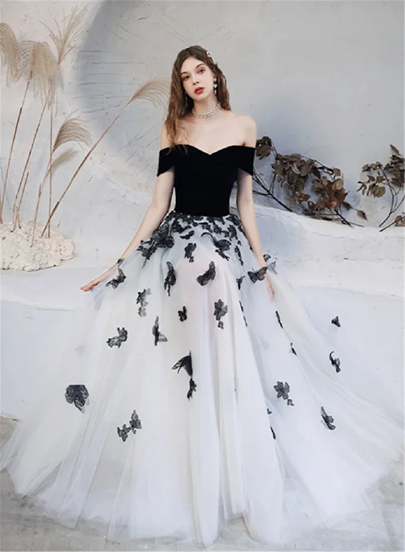 Black and White Prom Dress Sweetheart Party Dress, A-Line Graduation Dress Black Quinceanera Dress sweetheart Neckline Romantic