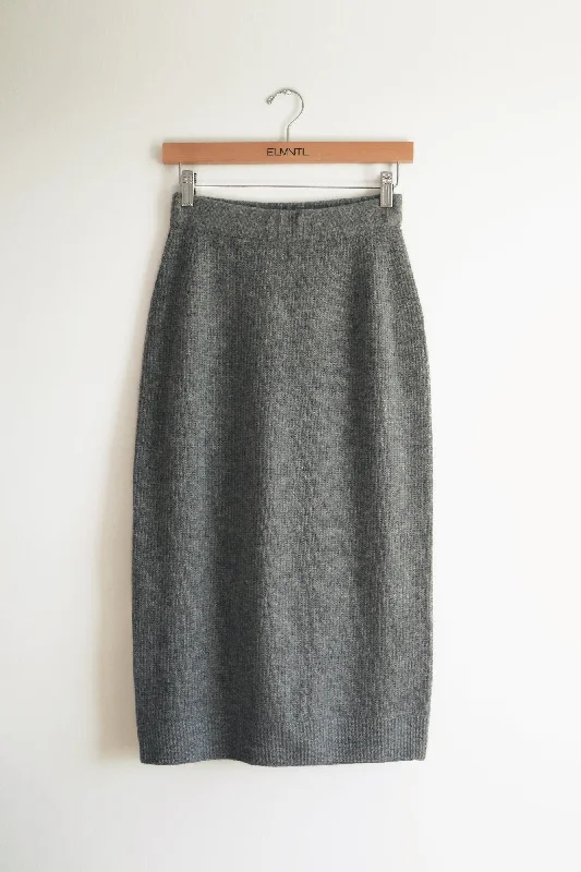 Waffle Midi Skirt -Grey pleated skirt texture