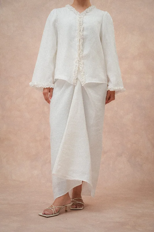 The Signature Linen Knot Skirt in Ivory ruffled skirt detail