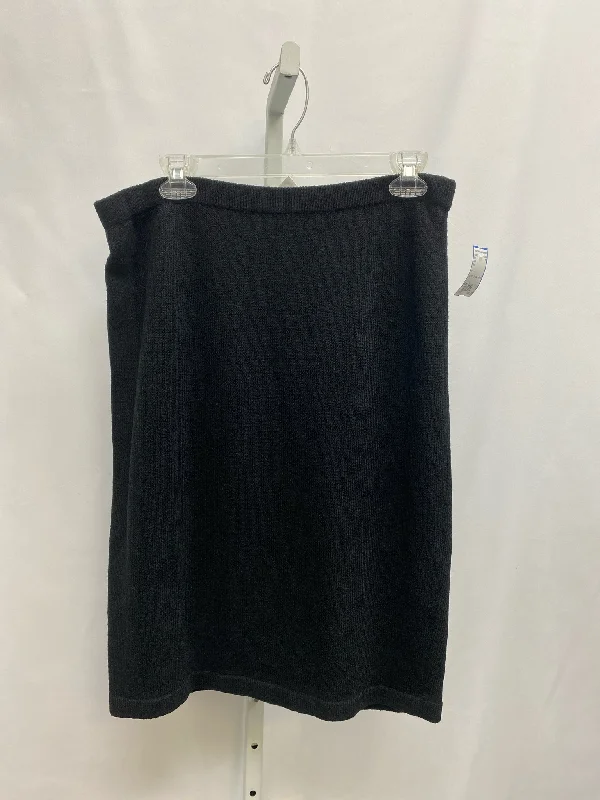 Size Large J.S.S. Black Skirt wool skirt thick