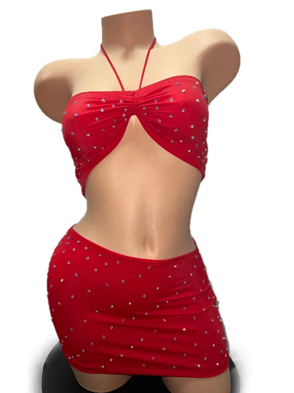 RED SKIRT SET ruffled skirt detail